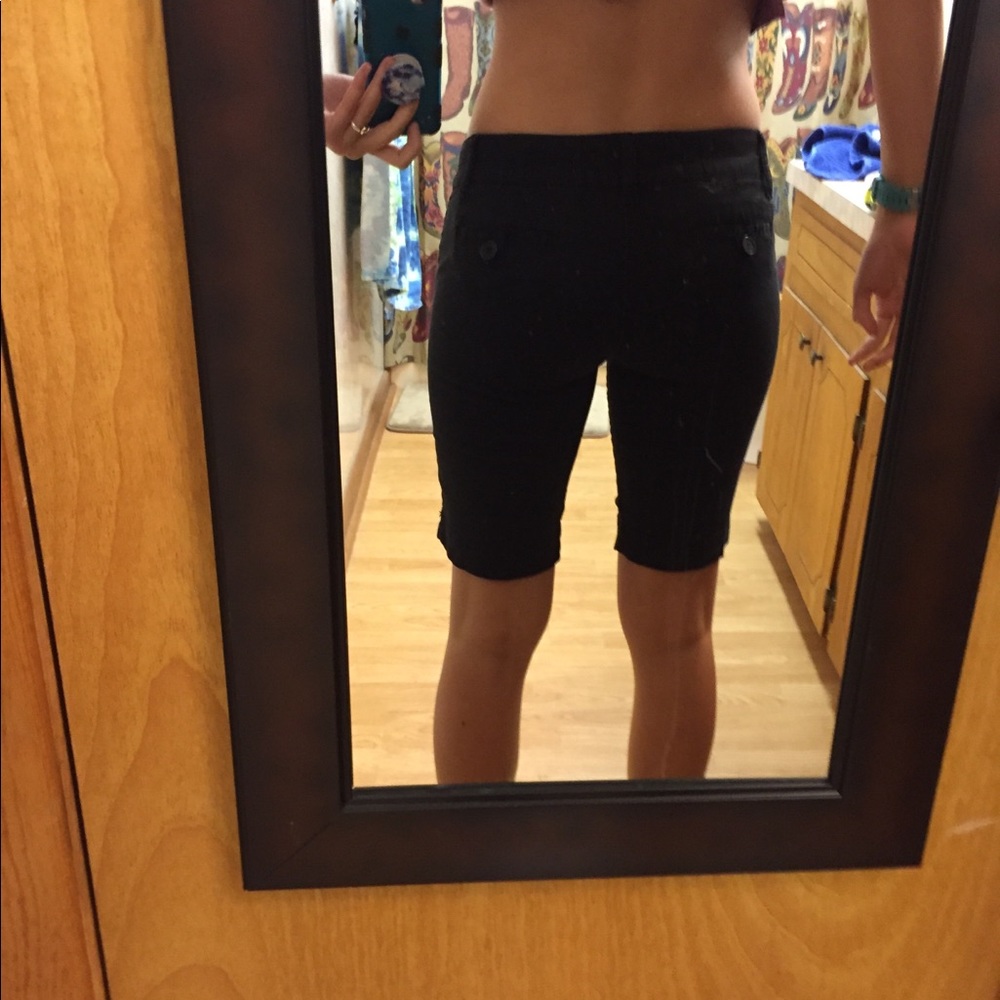 Shorts - Picture 2 of 4